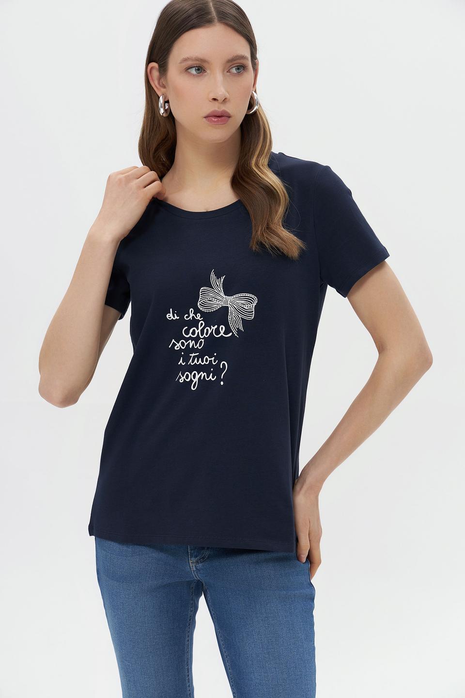 Футболка More and More с бантом