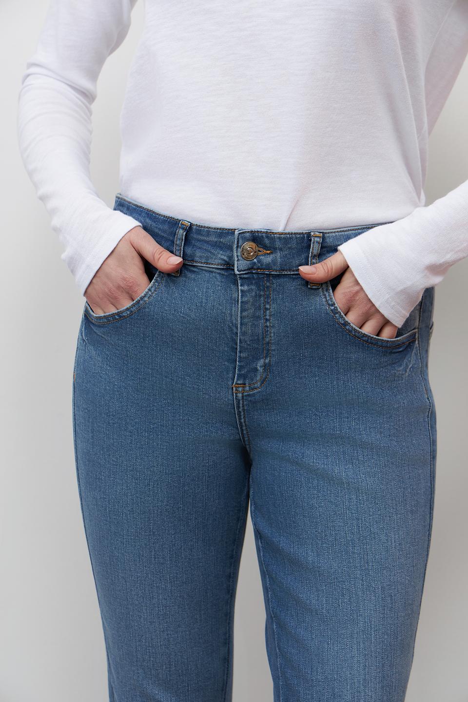 Джинсы Oui с потертостями голубые