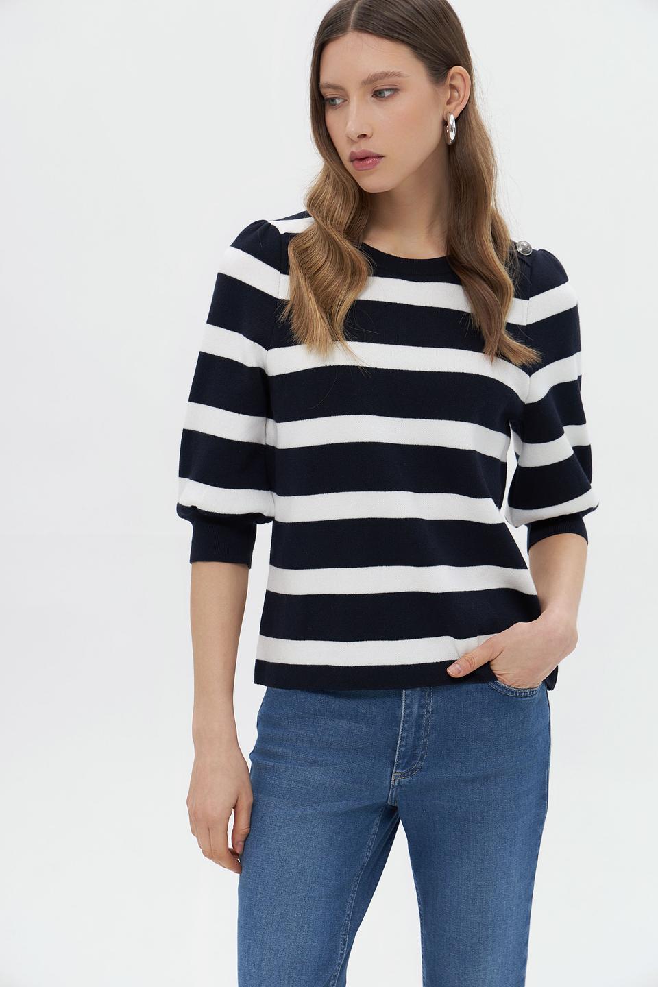 Пуловер Monari в полоску