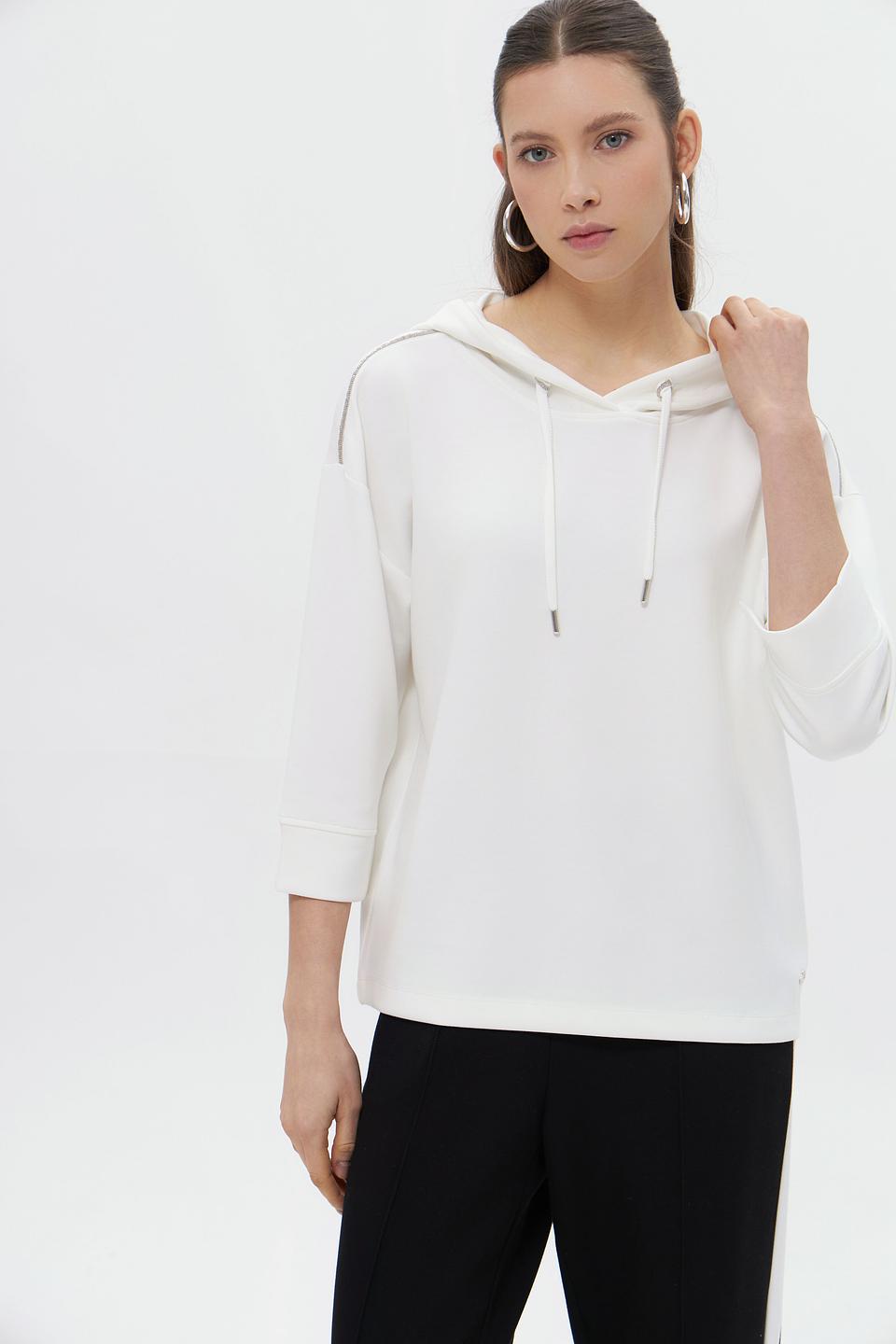 Пуловер Monari с капюшоном белый