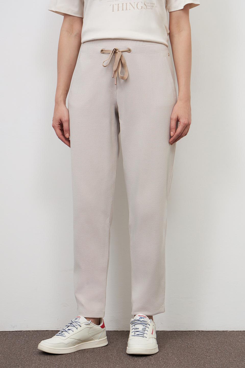 Брюки трикотажные Betty and Co бежевые