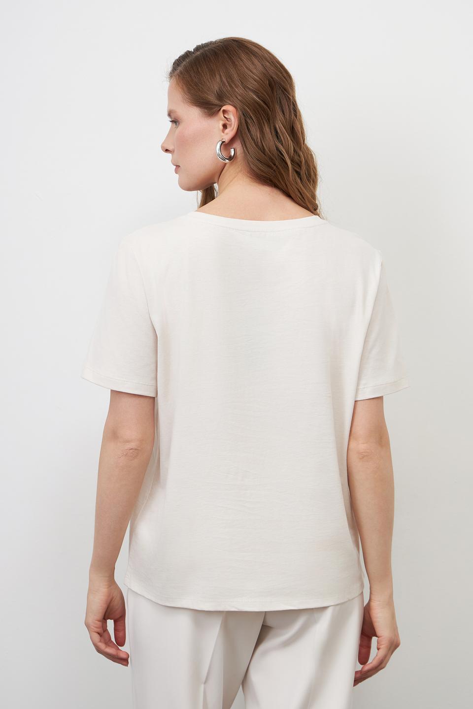 Футболка Monari с кристаллами бежевая