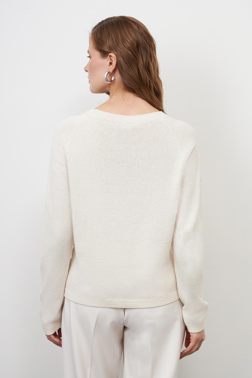 Пуловер Monari с цветами бежевый