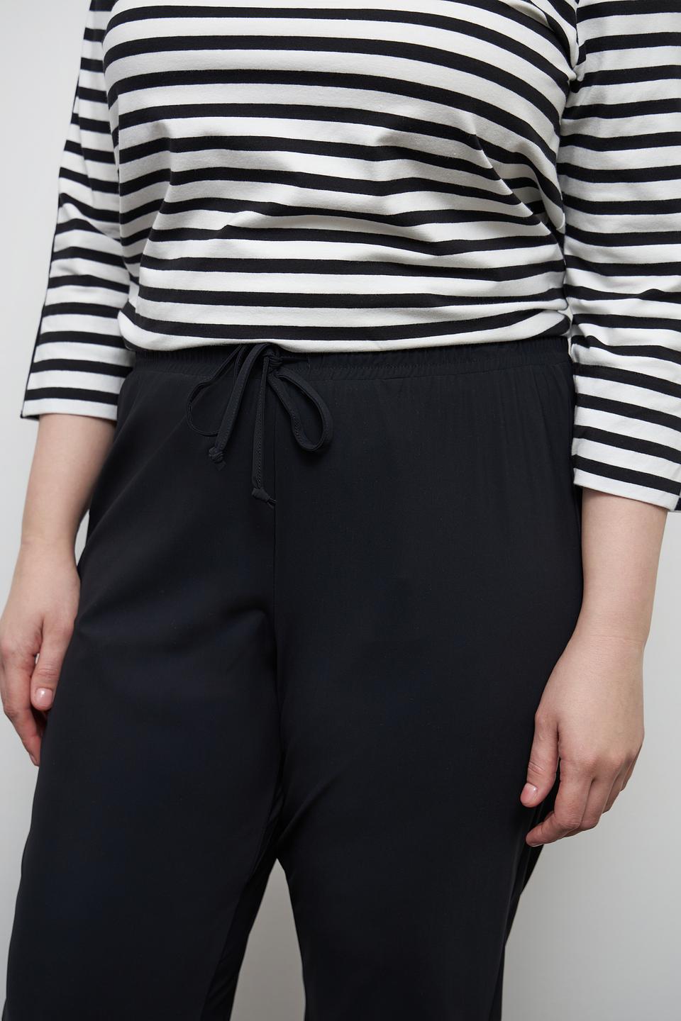 Брюки Doris Streich черные укороченные