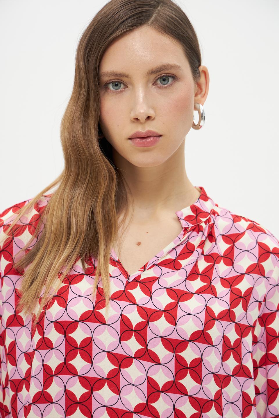 Блузка More and More с принтом красный