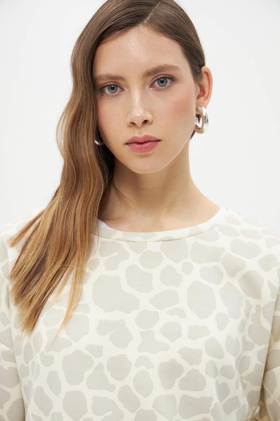 Футболка Broadway с принтом бежевый