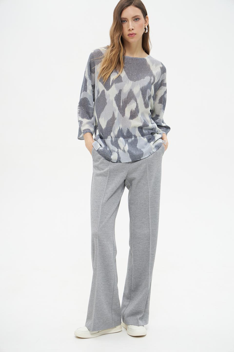 Пуловер Lecomte с принтом серый