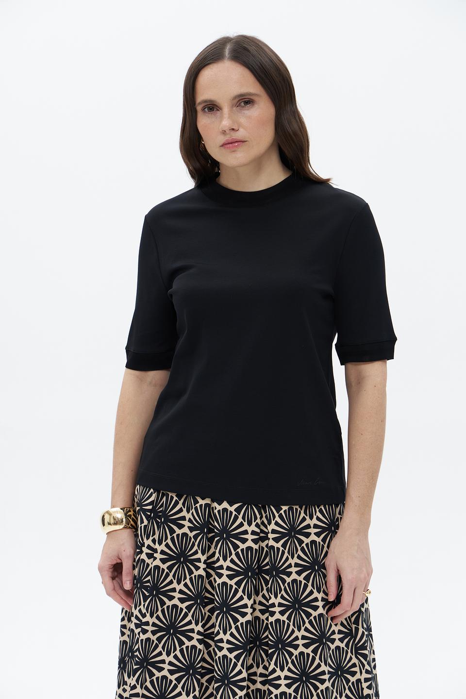 Футболка Marc Cain чёрная с коротким рукавом