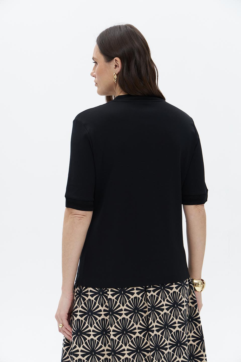 Футболка Marc Cain чёрная с коротким рукавом