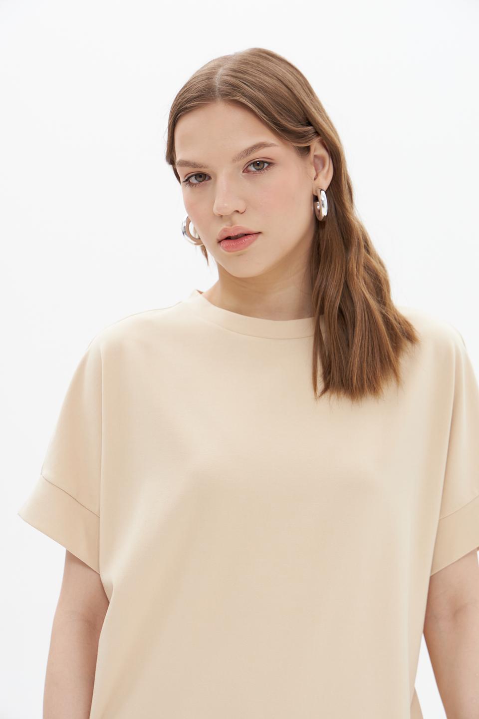 Пуловер UNQ женский бежевый