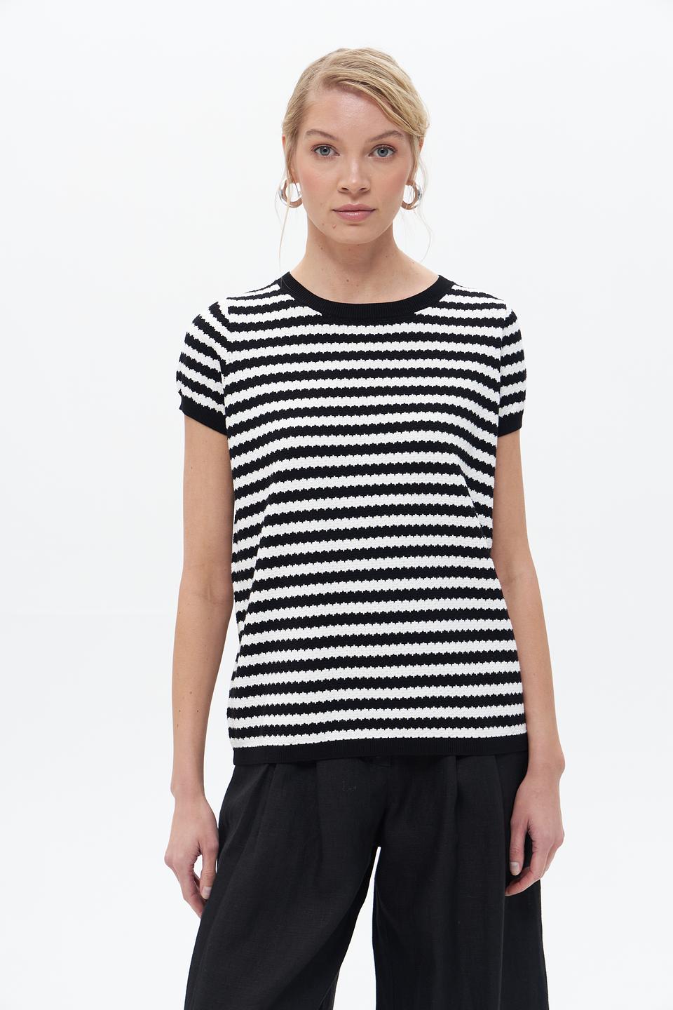 Пуловер UNQ в полоску чёрно-белый