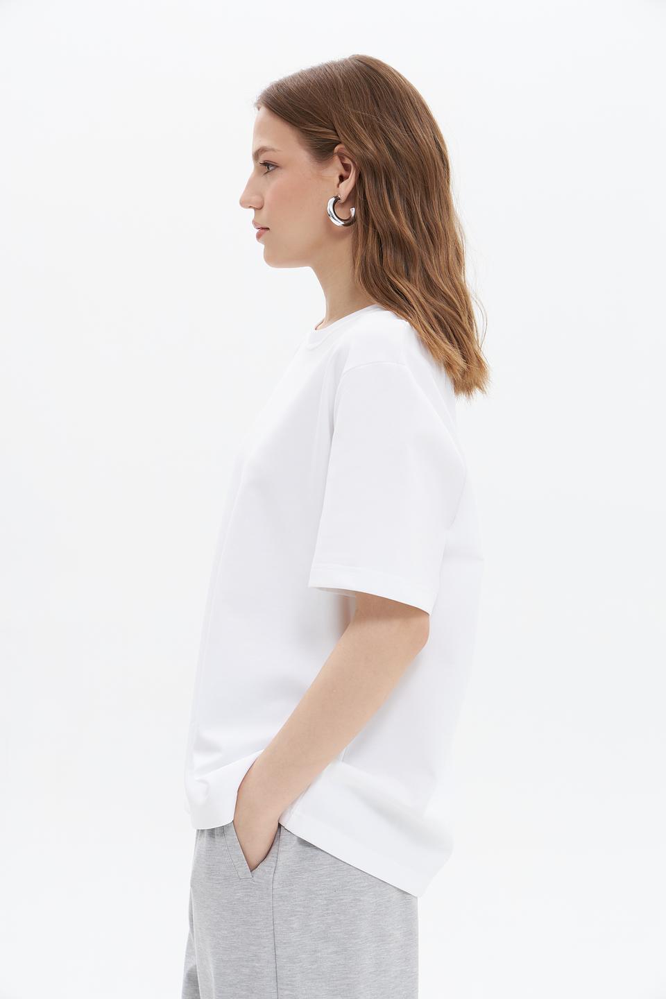 Футболка UNQ женская белая оверсайз