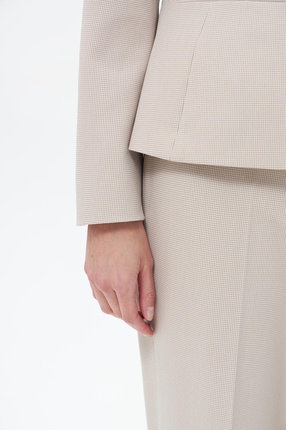 Жакет Bianca приталенный бежевый