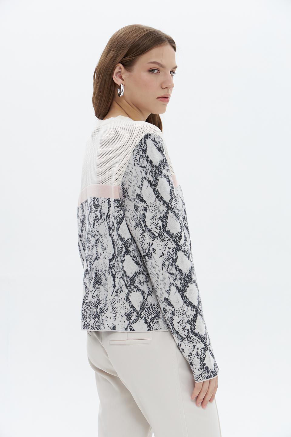 Пуловер Oui с принтом reptile