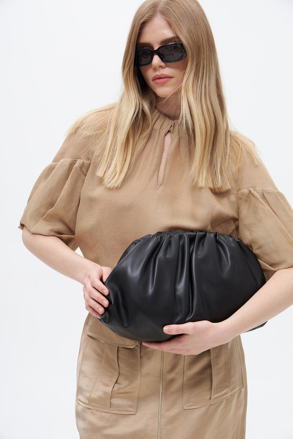 Сумка Bugatti чёрная клатч