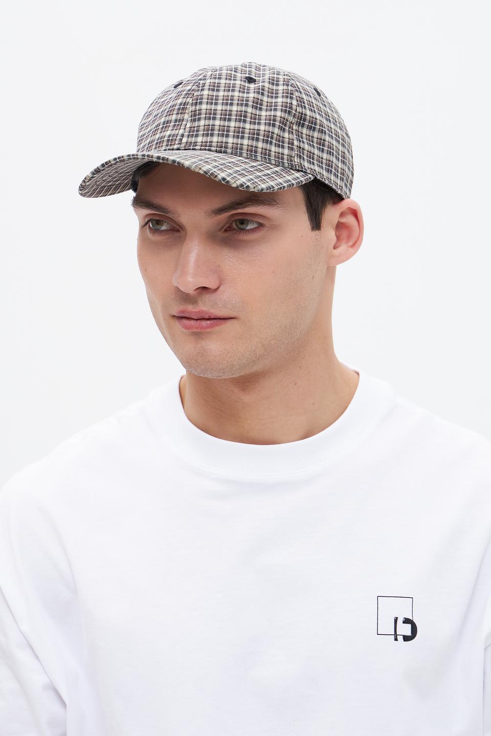 Бейсболка Bugatti ACC в клетку