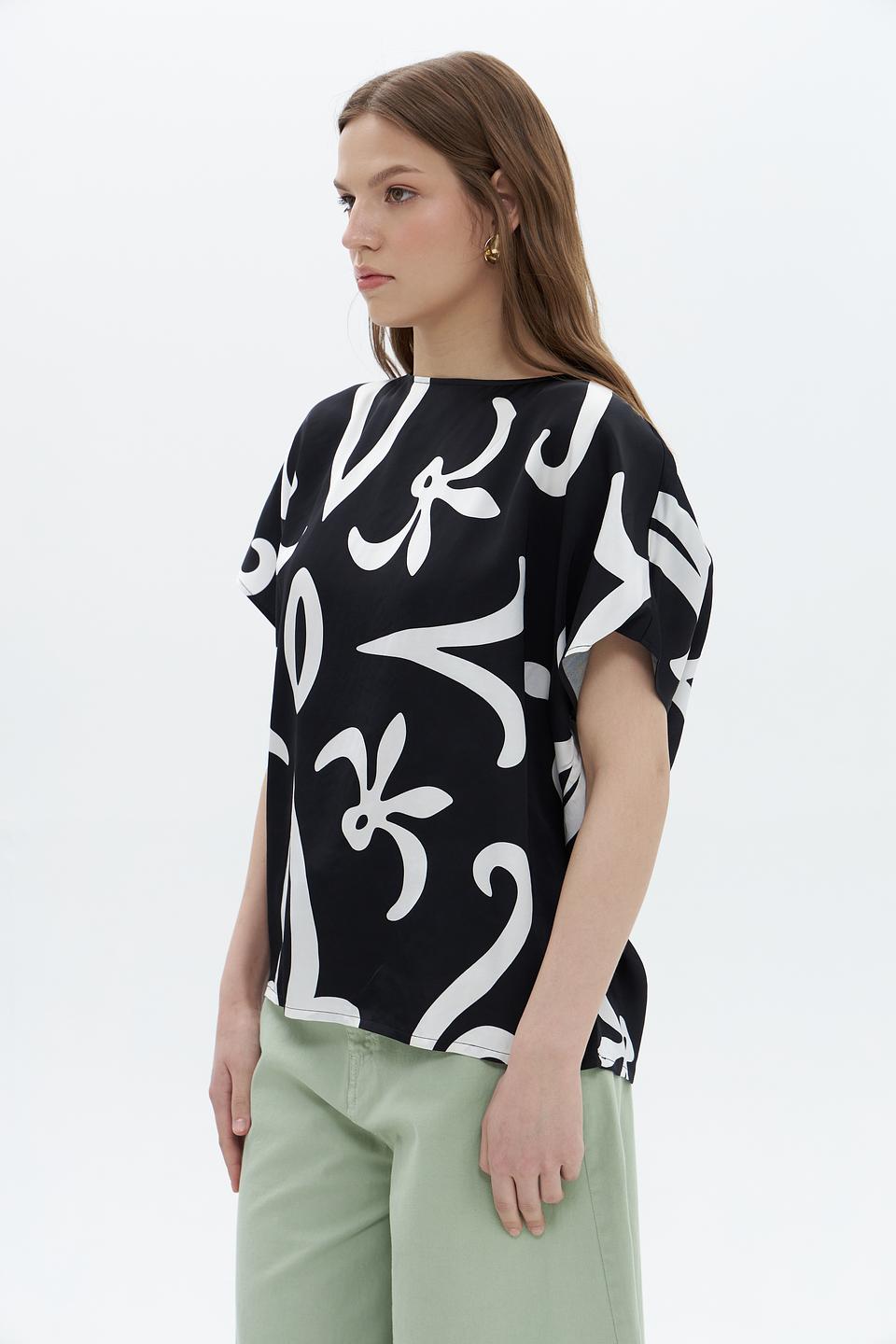 Блуза UNQ с принтом чёрно-белый