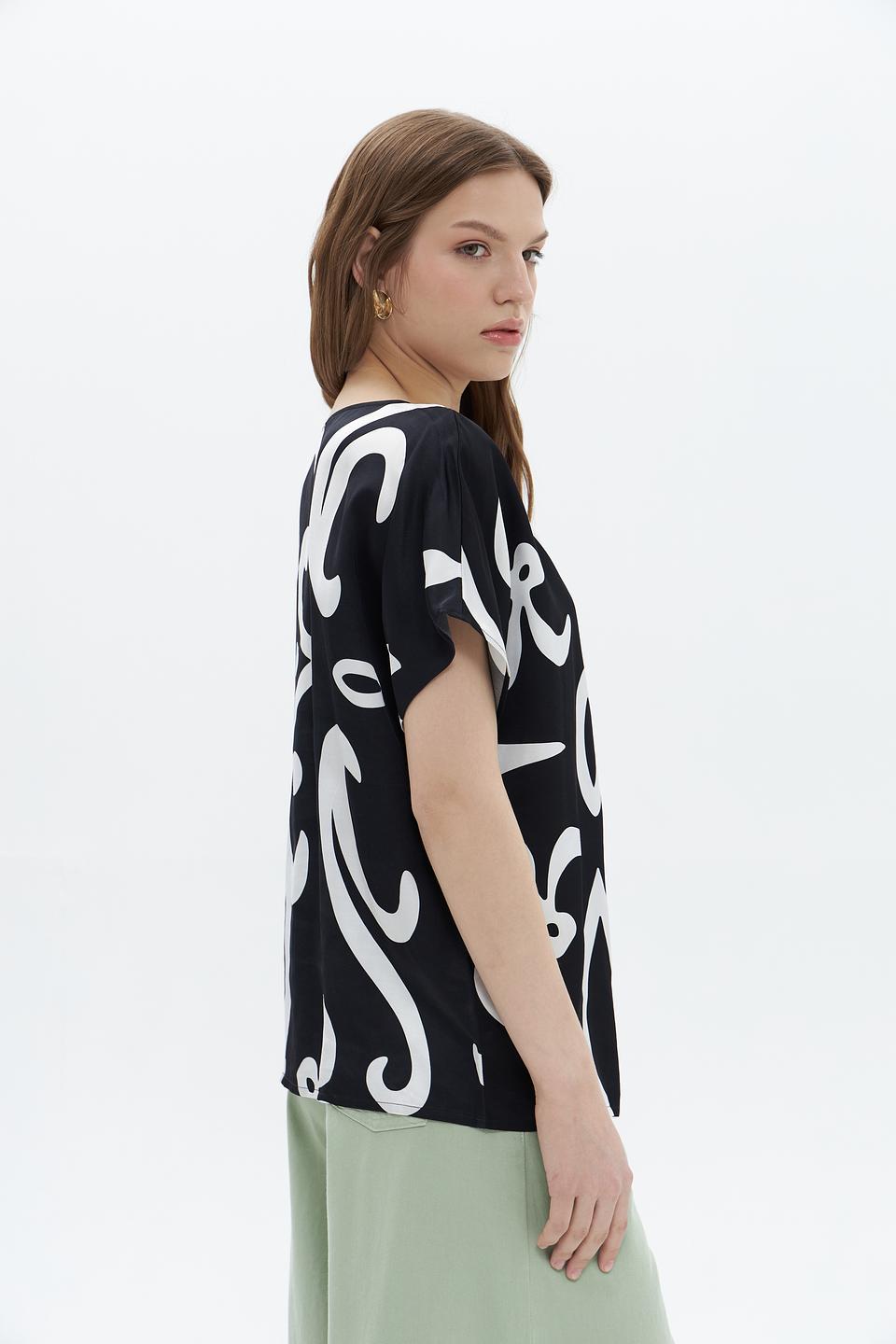 Блуза UNQ с принтом чёрно-белый