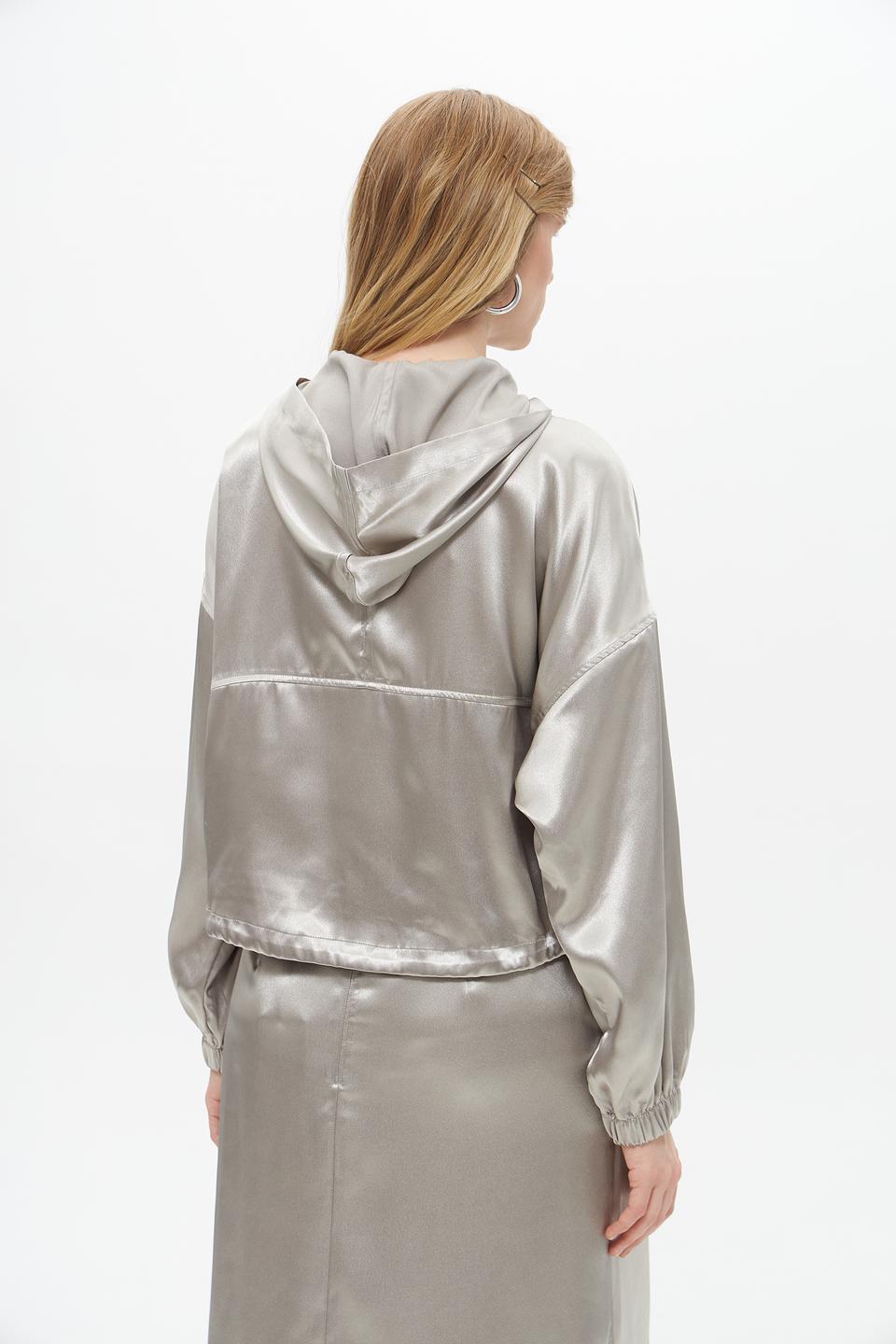 Жакет Lecomte атласный серый