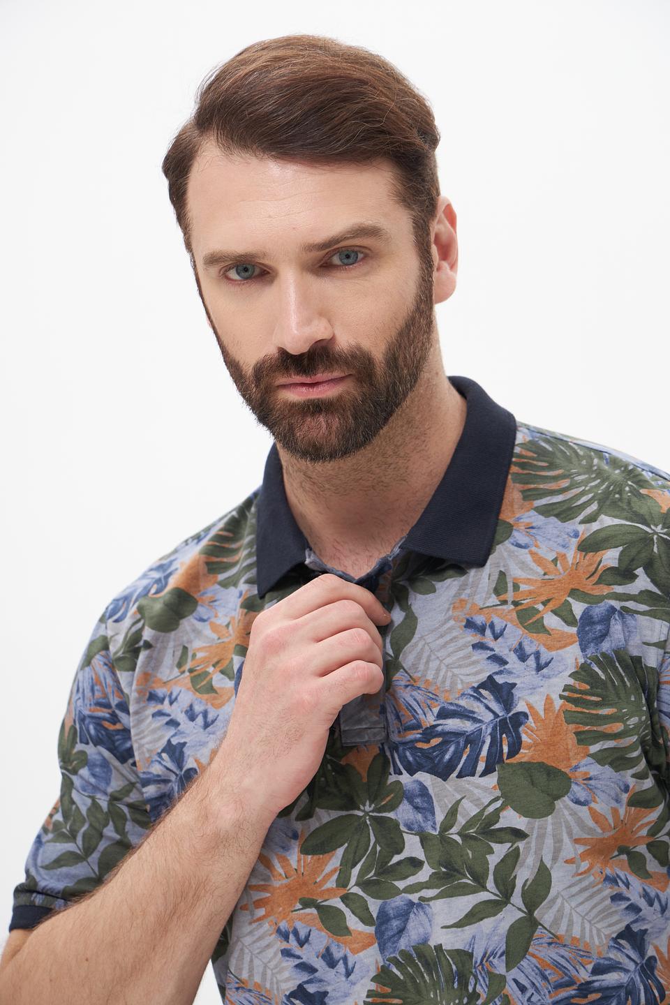 Поло Casa Moda с тропическим принтом