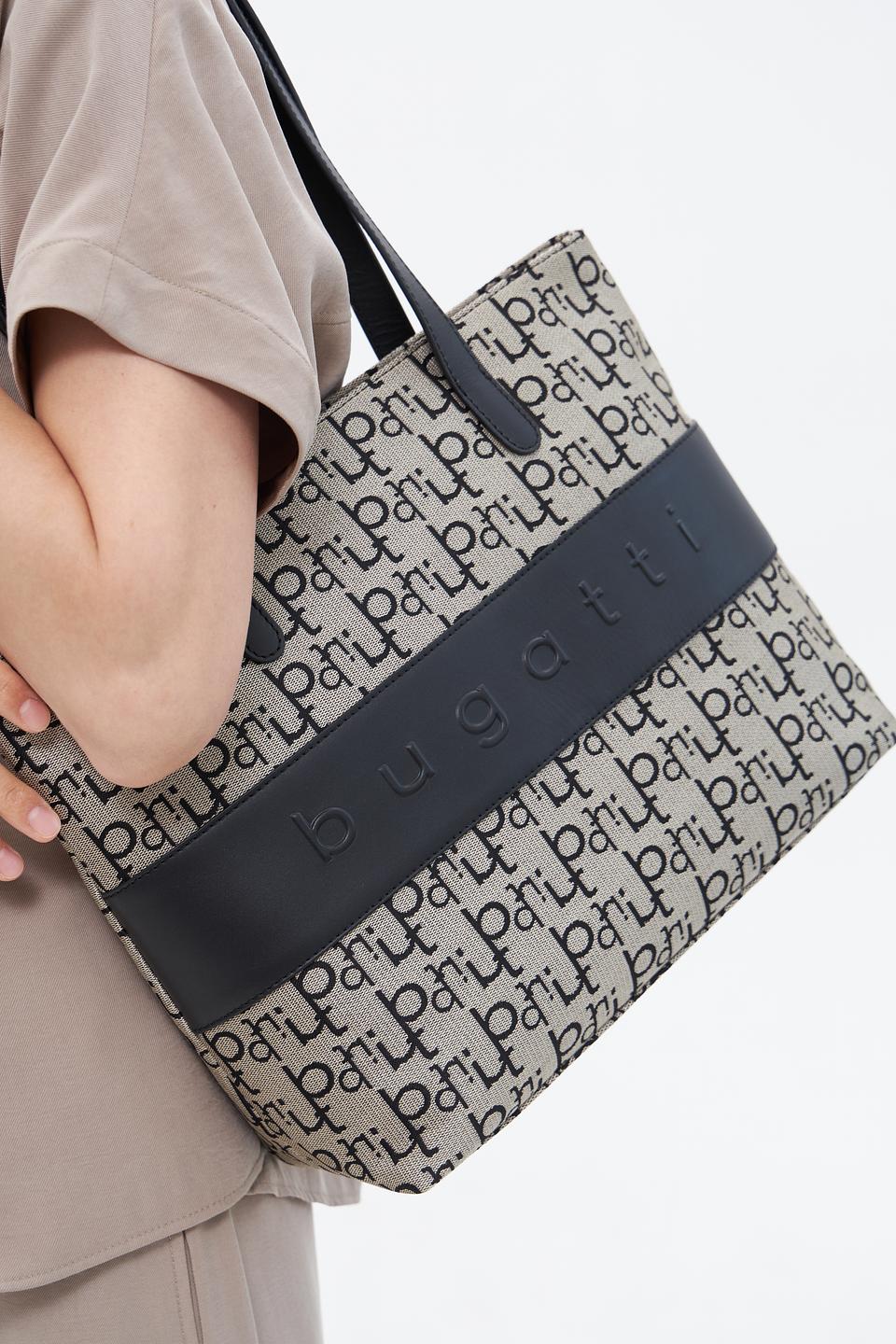 Сумка Bugatti с логотипом