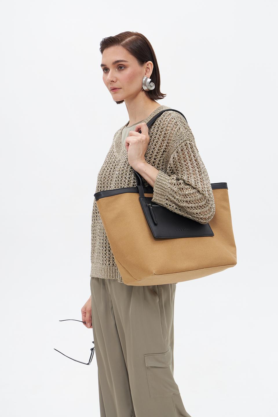 Сумка Bugatti бежевая