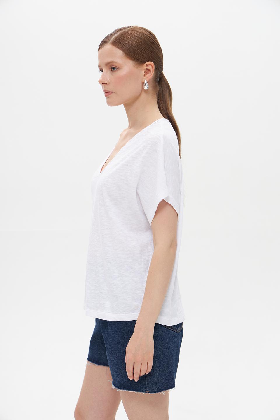 Футболка Marc O Polo женская белая V-образный вырез