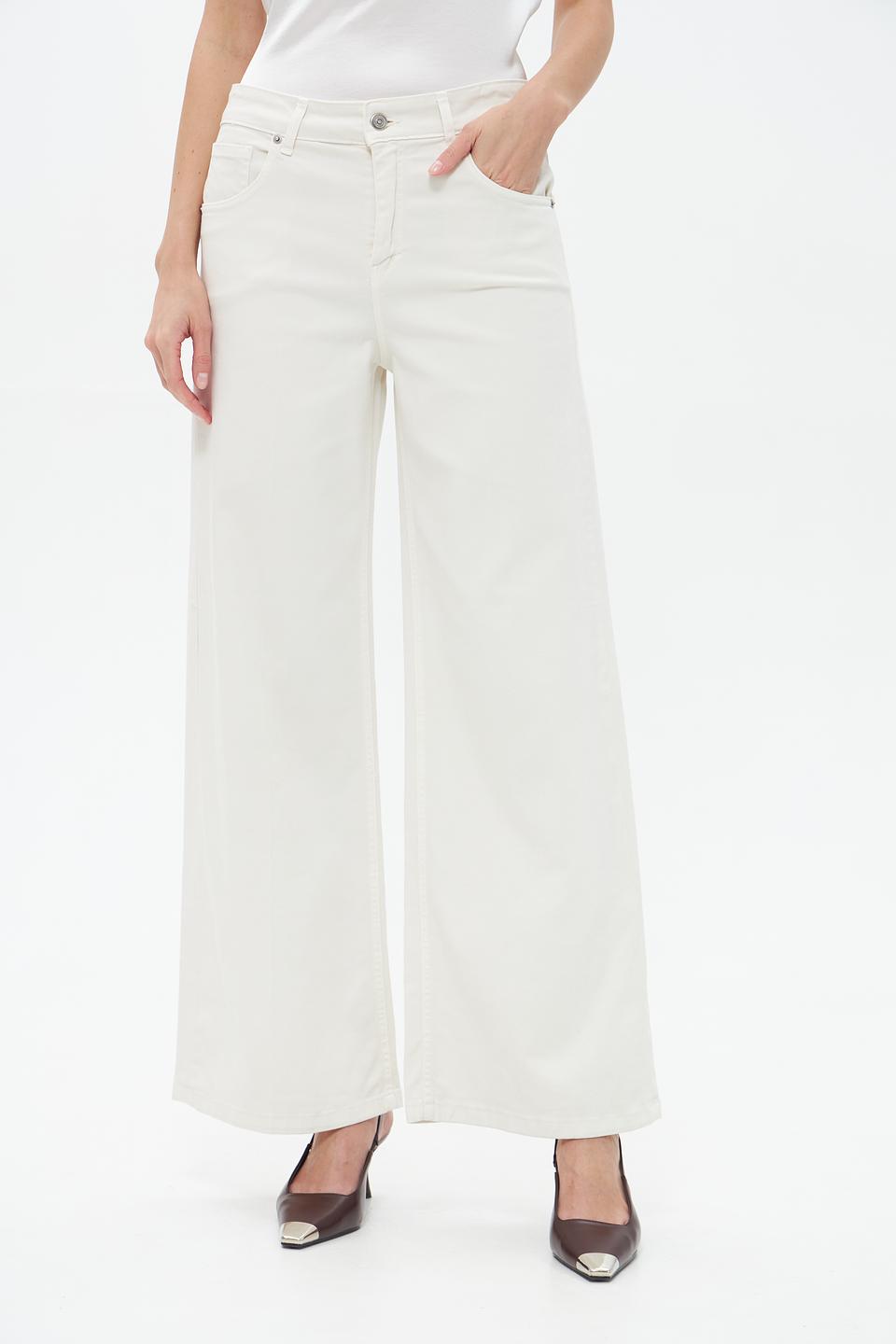Джинсы клеш Croche молочные