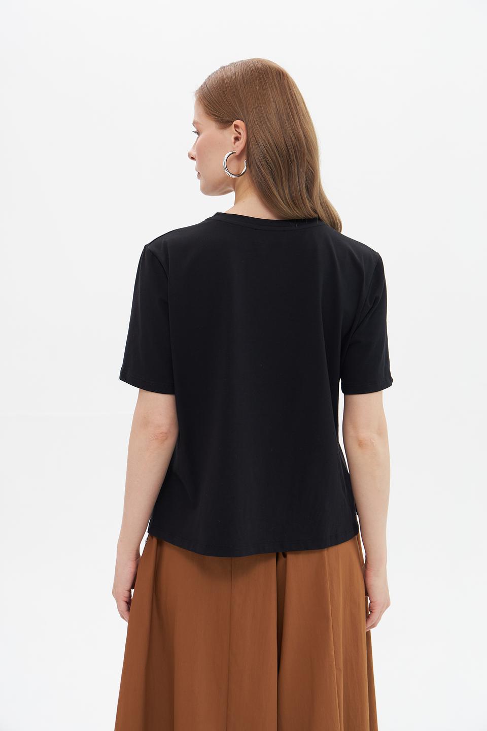 Футболка Croche черная с разрезом