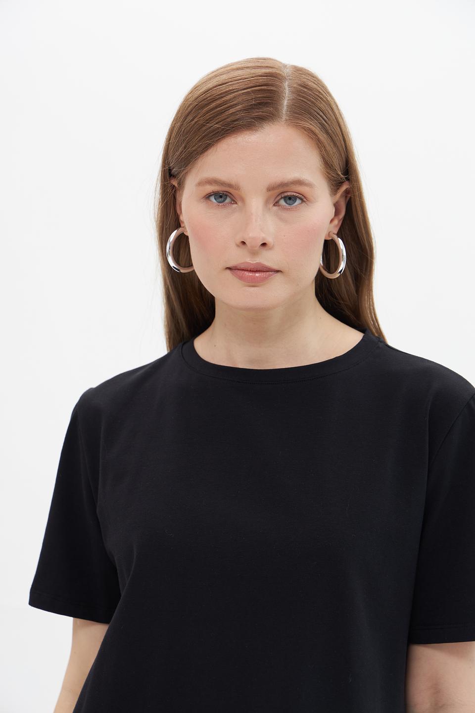 Футболка Croche черная с разрезом