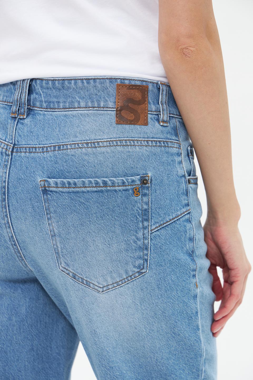 Джинсы Gardeur с потертостями голубые