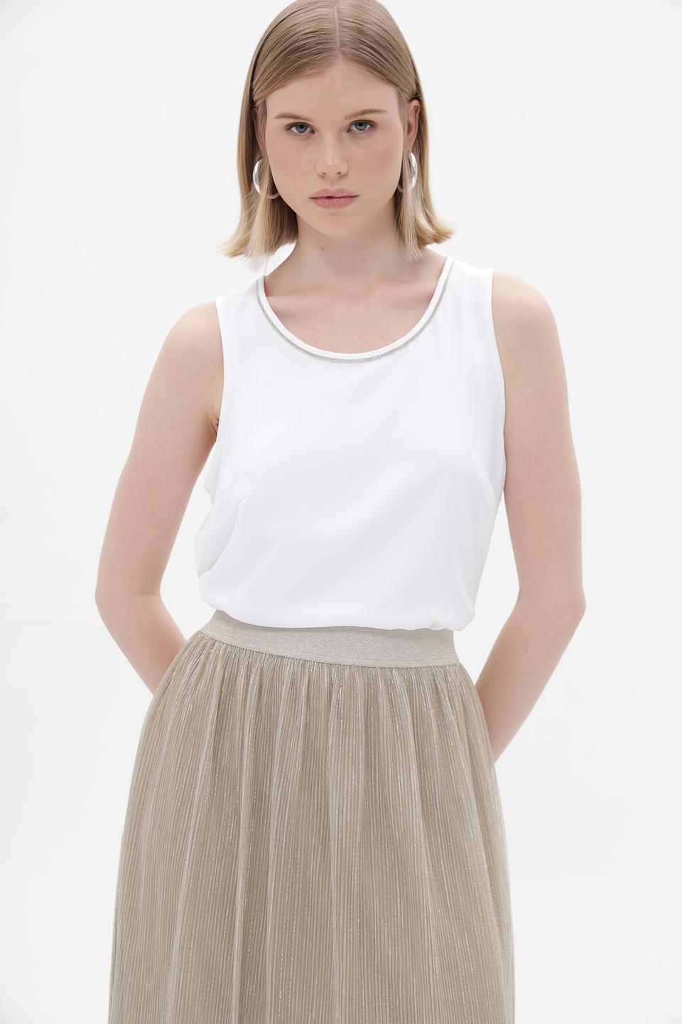 Белый топ Tuzzi с декоративной отделкой