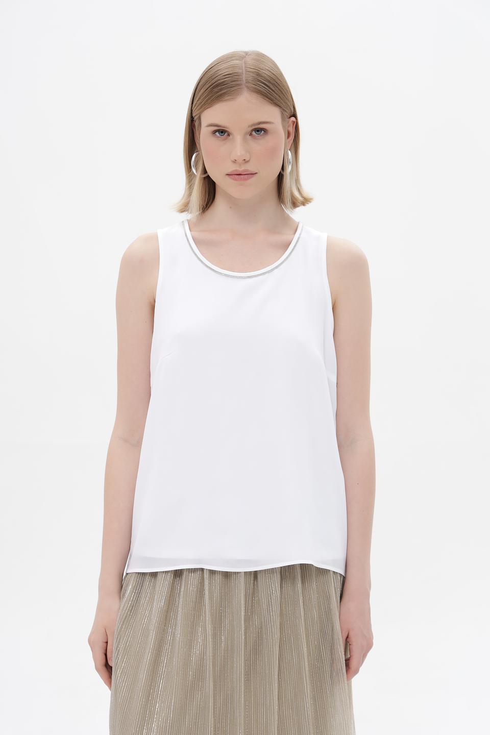 Белый топ Tuzzi с декоративной отделкой