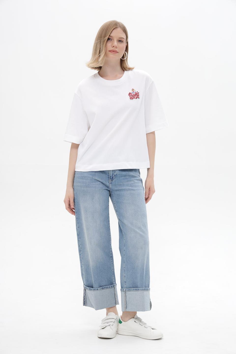 Футболка Rich and Royal с вышивкой