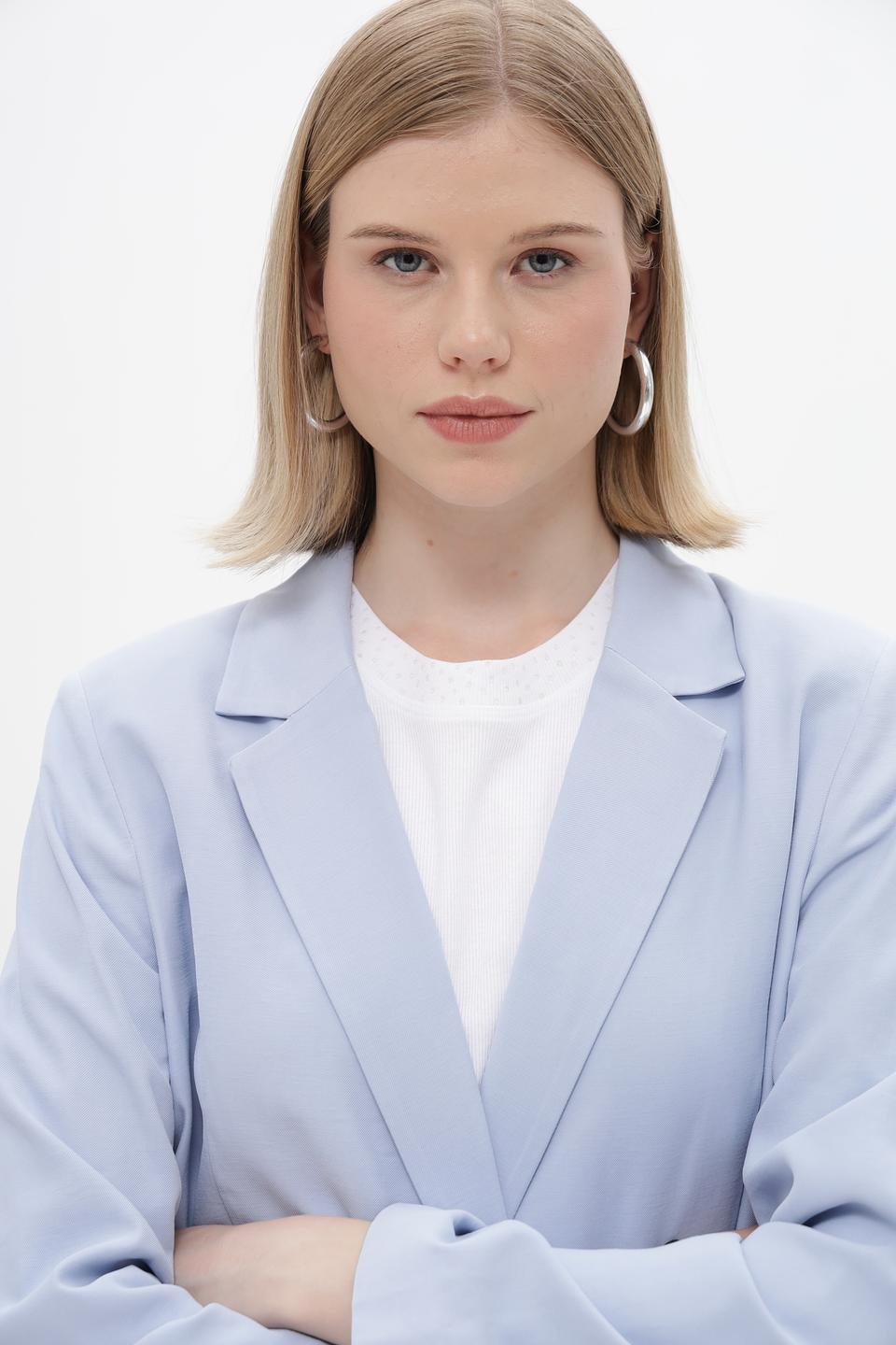 Жакет Oui голубой приталенный