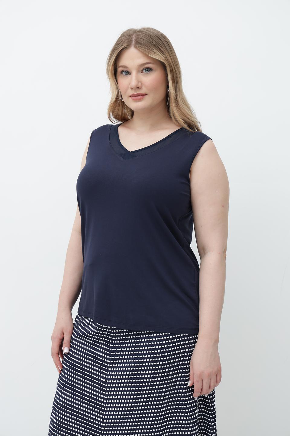 Топ Lebek с V-образным вырезом