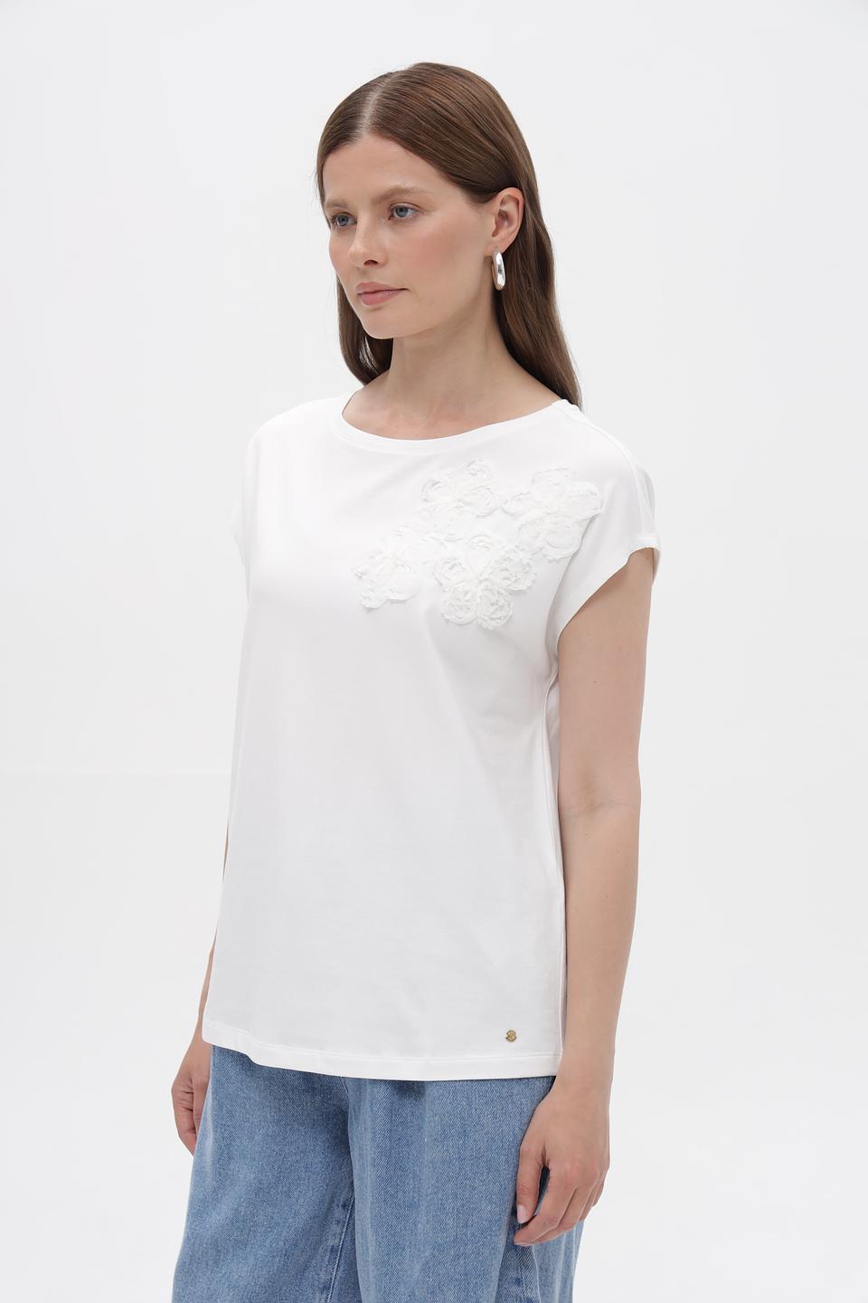 Блузка Betty and Co с кружевом