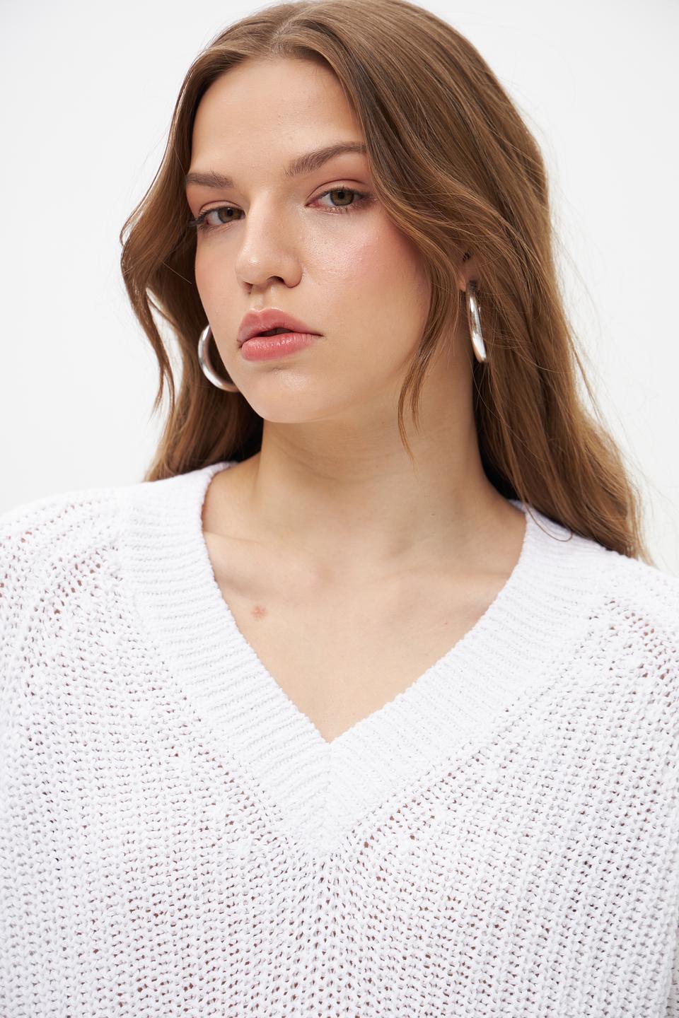 Пуловер Marc Aurel с V-образным вырезом