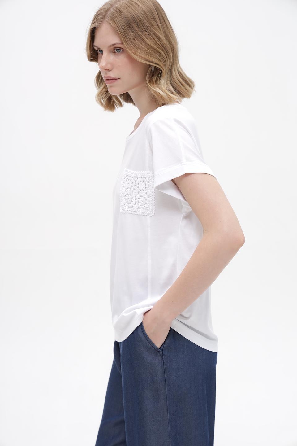 Футболка Monari с кружевом