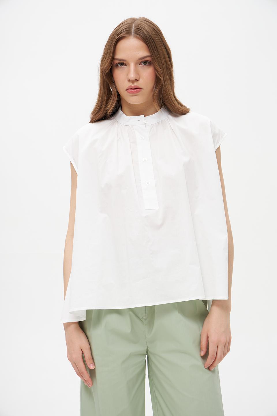 Блузка Croche женская белая с воланами