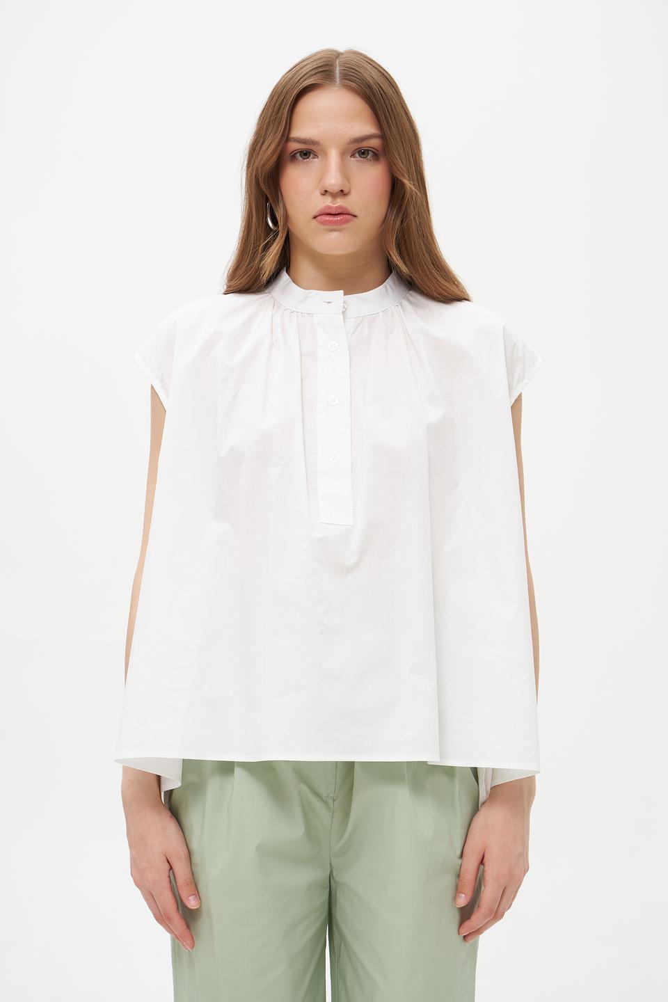 Блузка Croche женская белая с воланами