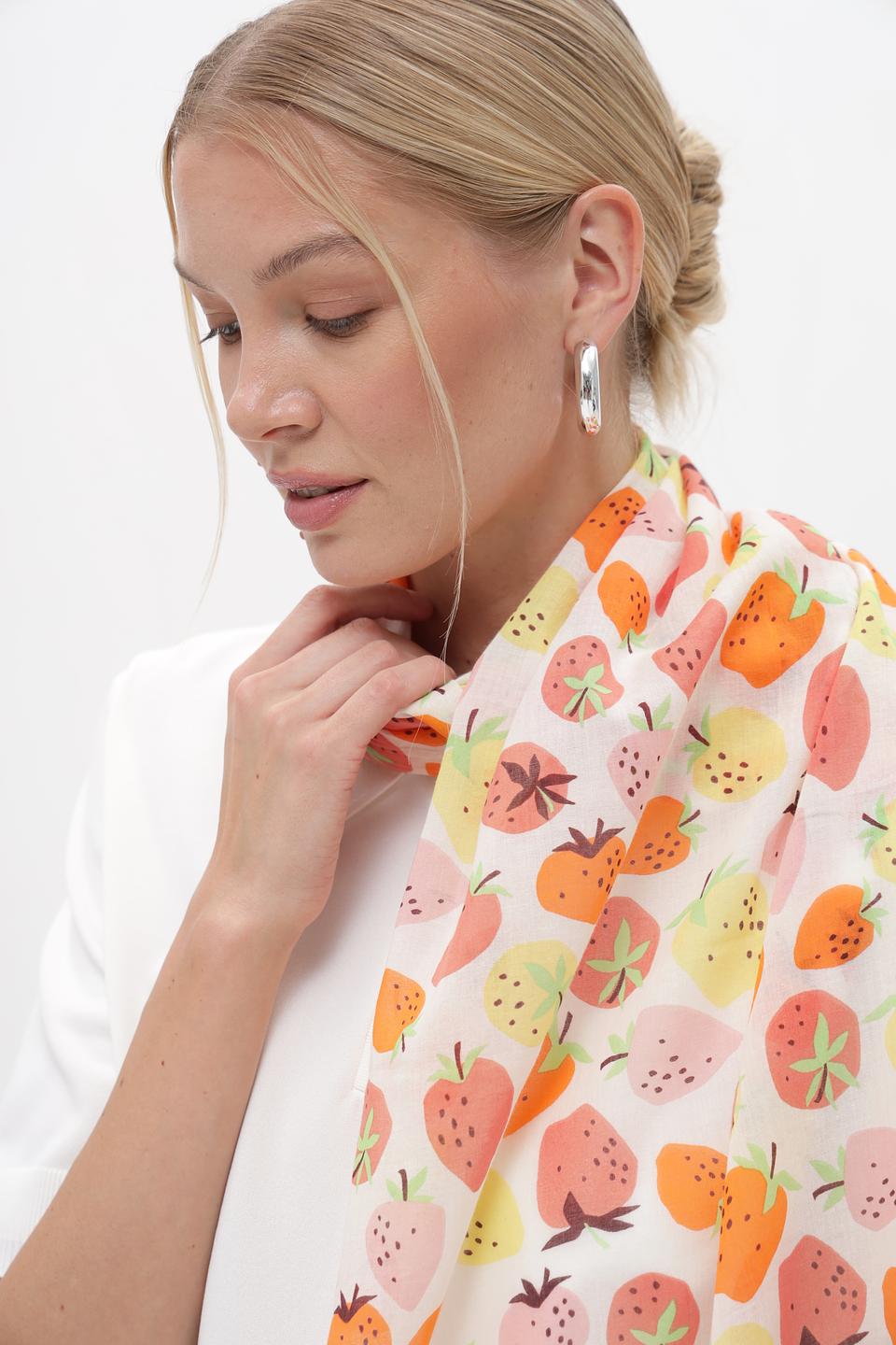 Шарф Fraas с фруктовым принтом