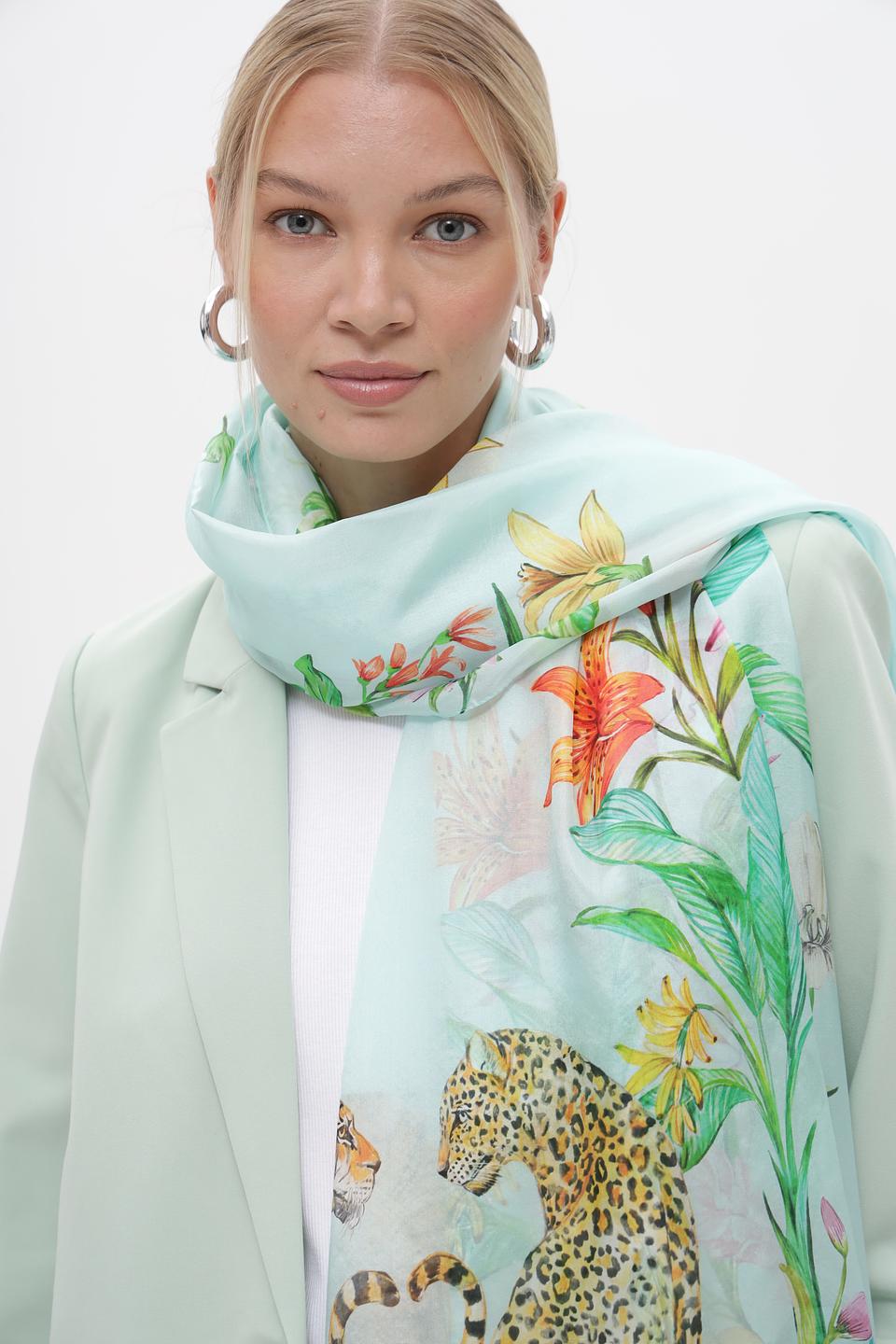 Шарф Fraas с леопардом и цветами