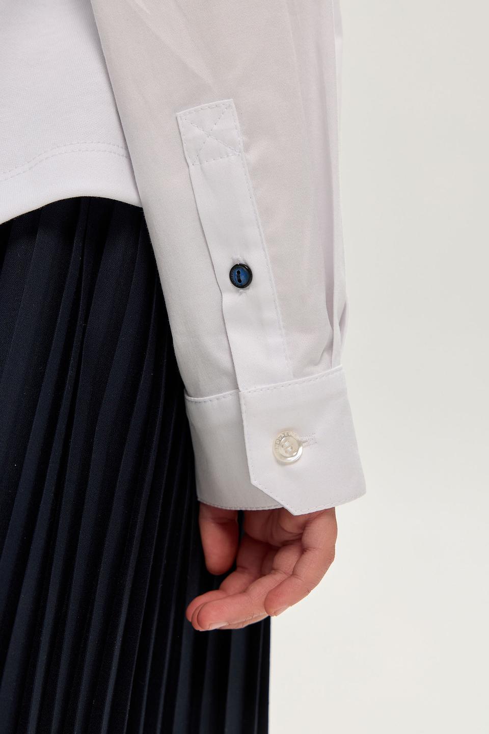 Джемпер Choupette белый с рукавами-рубашкой и декоративной деталью