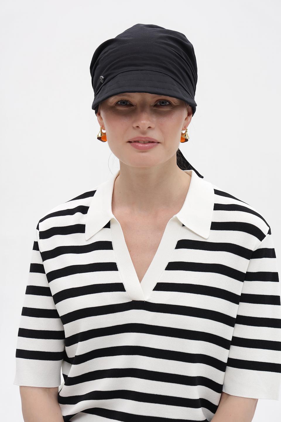 Кепка Loevenich с завязками