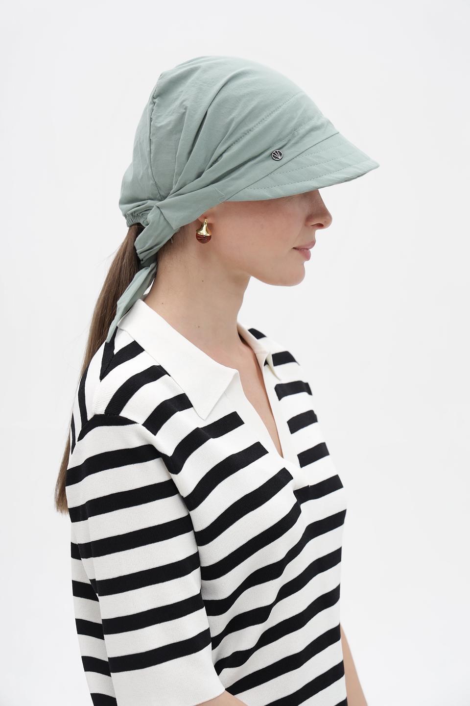 Кепка Loevenich с завязками мятная