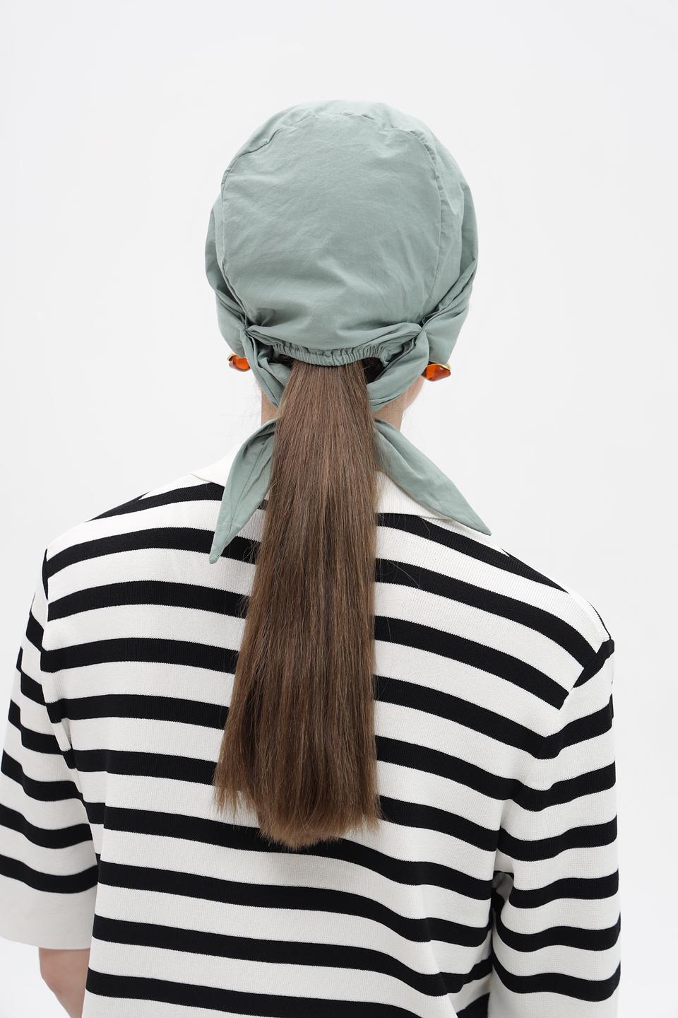 Кепка Loevenich с завязками мятная