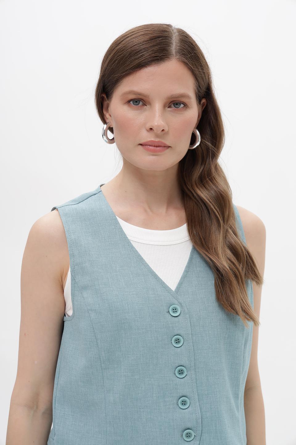 Жилет Bianca голубой с пуговицами