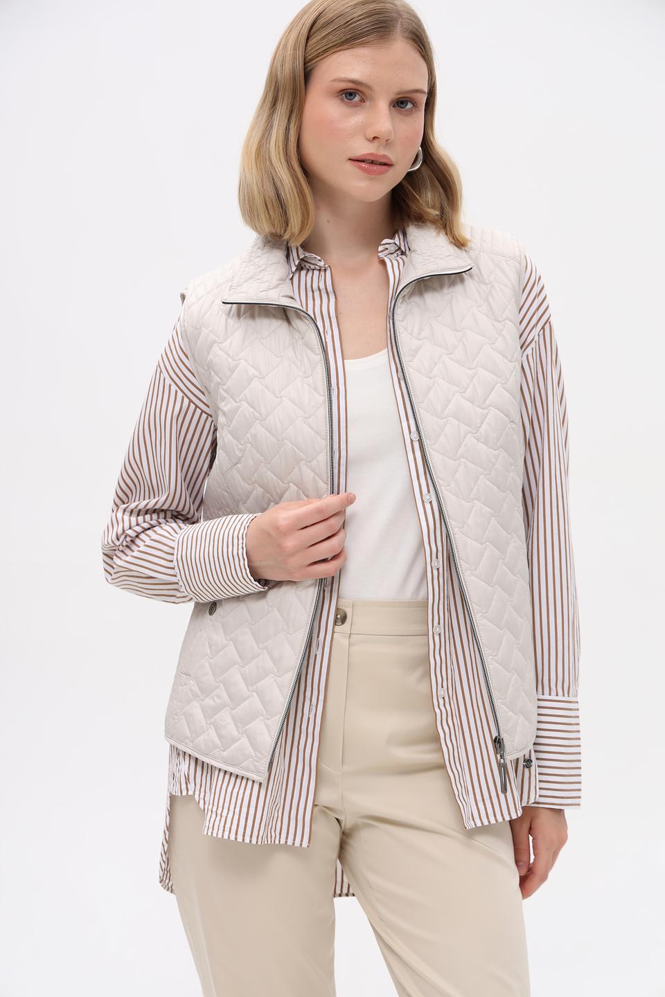 Жилет Lebek стеганый бежевый