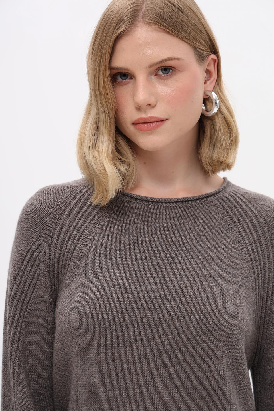 Пуловер Pezzo женский серо-коричневый